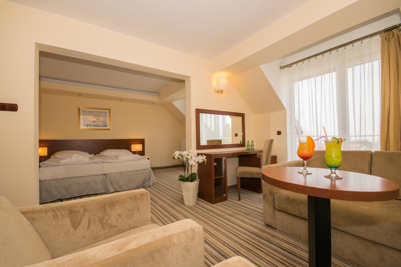 Krol Plaza Spa & Wellness ياروسوافيتس المظهر الخارجي الصورة