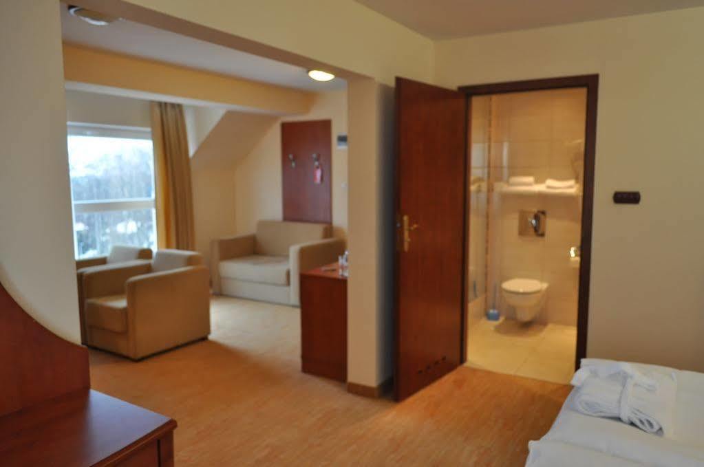 Krol Plaza Spa & Wellness ياروسوافيتس المظهر الخارجي الصورة